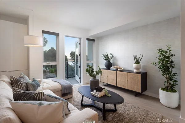 $3,434 | 511 South Harbor Boulevard, Unit 428, San Pedro, CA 90731