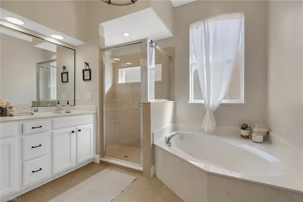 $590,000 | 15464 Cortona Way, Naples, FL 34120
