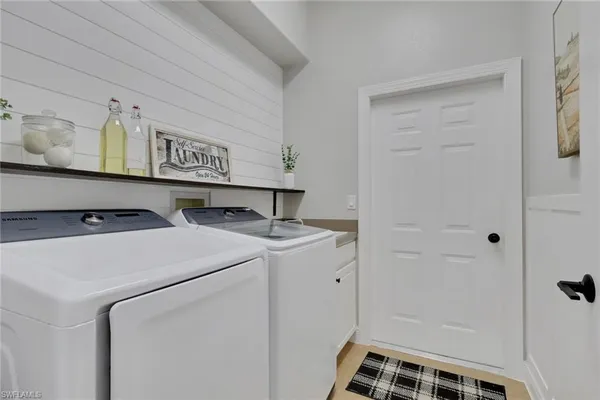 $590,000 | 15464 Cortona Way, Naples, FL 34120