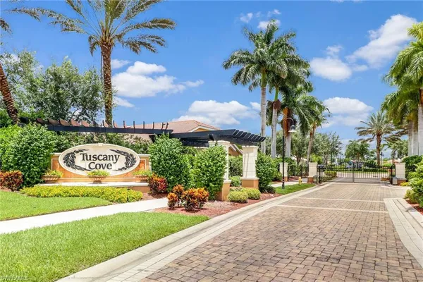 $590,000 | 15464 Cortona Way, Naples, FL 34120