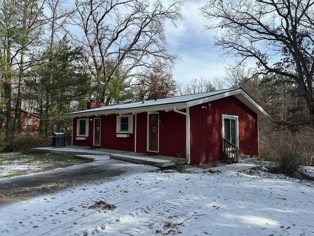 $273,900 | 6840 South Riverbend Lane, Baldwin, MI 49304