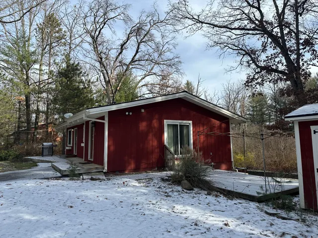 $273,900 | 6840 South Riverbend Lane, Baldwin, MI 49304