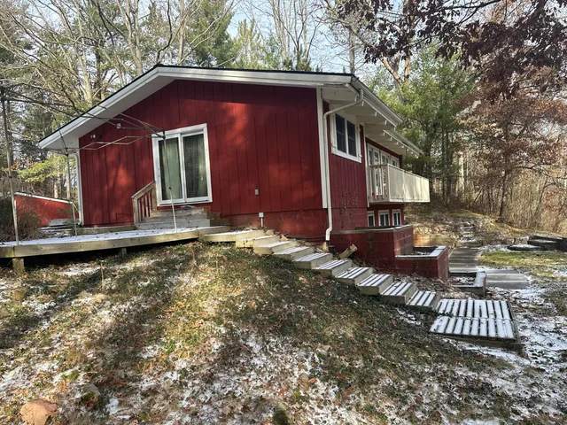 $273,900 | 6840 South Riverbend Lane, Baldwin, MI 49304