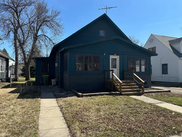 $119,900 | 219 3rd Avenue Southwest, Pipestone, MN 56164