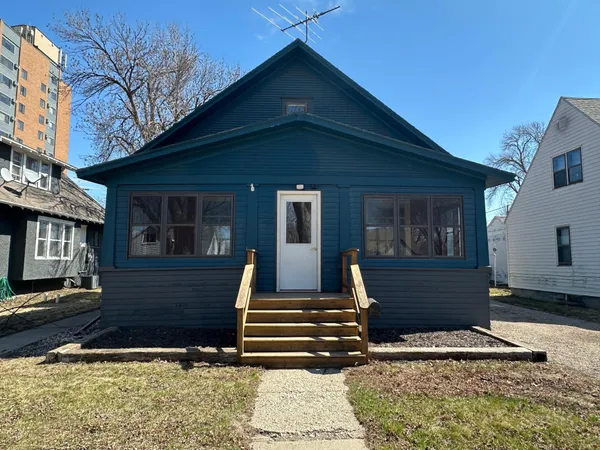 $119,900 | 219 3rd Avenue Southwest, Pipestone, MN 56164