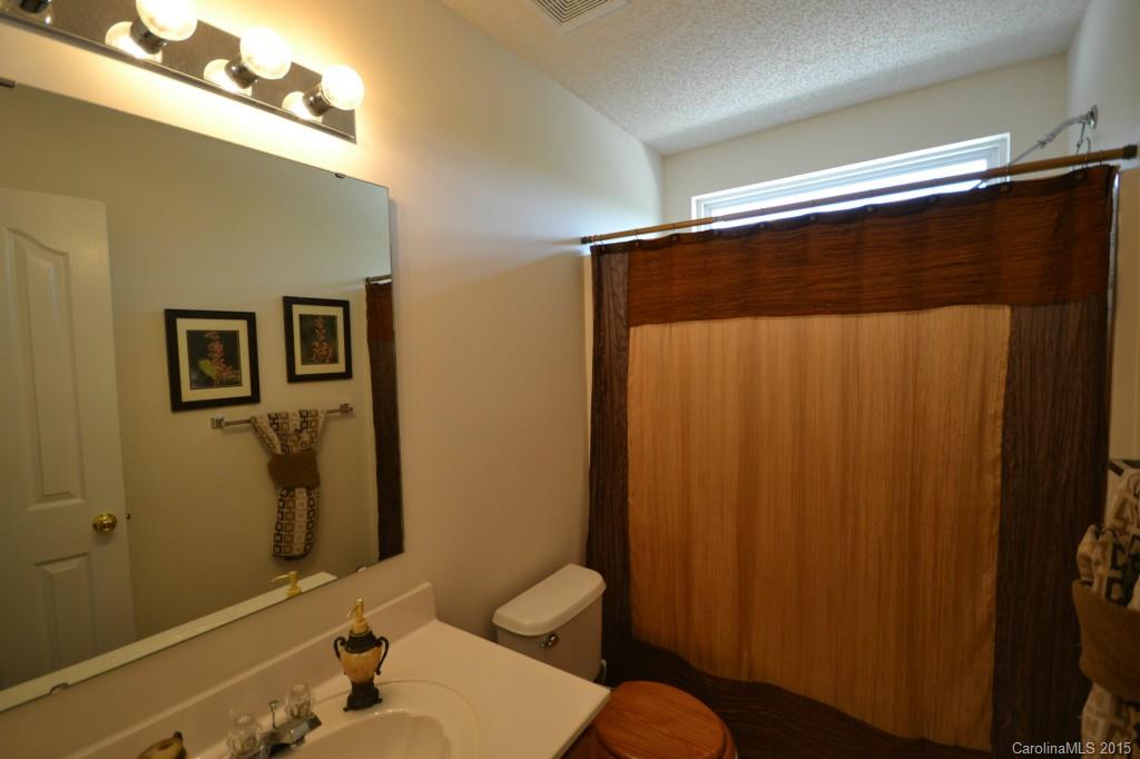 2304 Meadecroft Road Charlotte, NC 28214 - Photo 6 of 9 Gallery Image 6