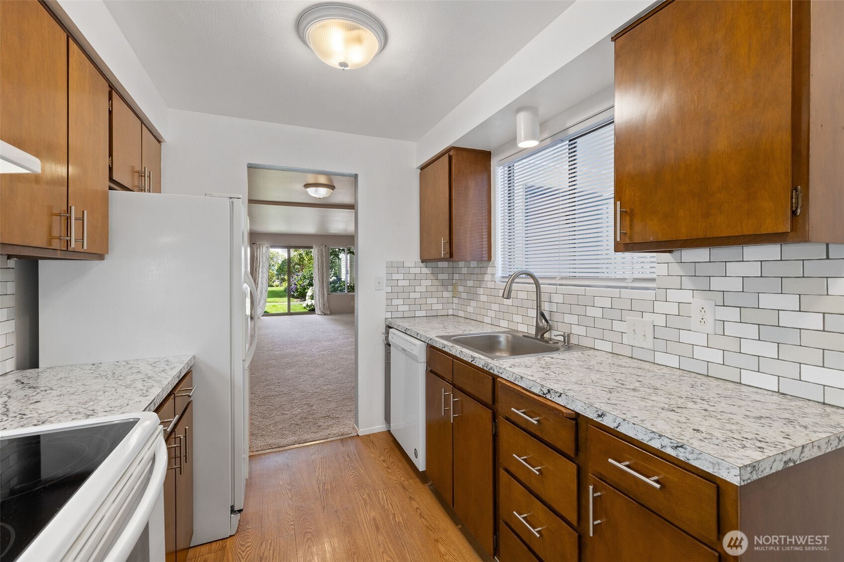 8516 196th Street Southwest, Unit 105 Edmonds, WA 98026 - Photo 12 of 40 Gallery Image 12