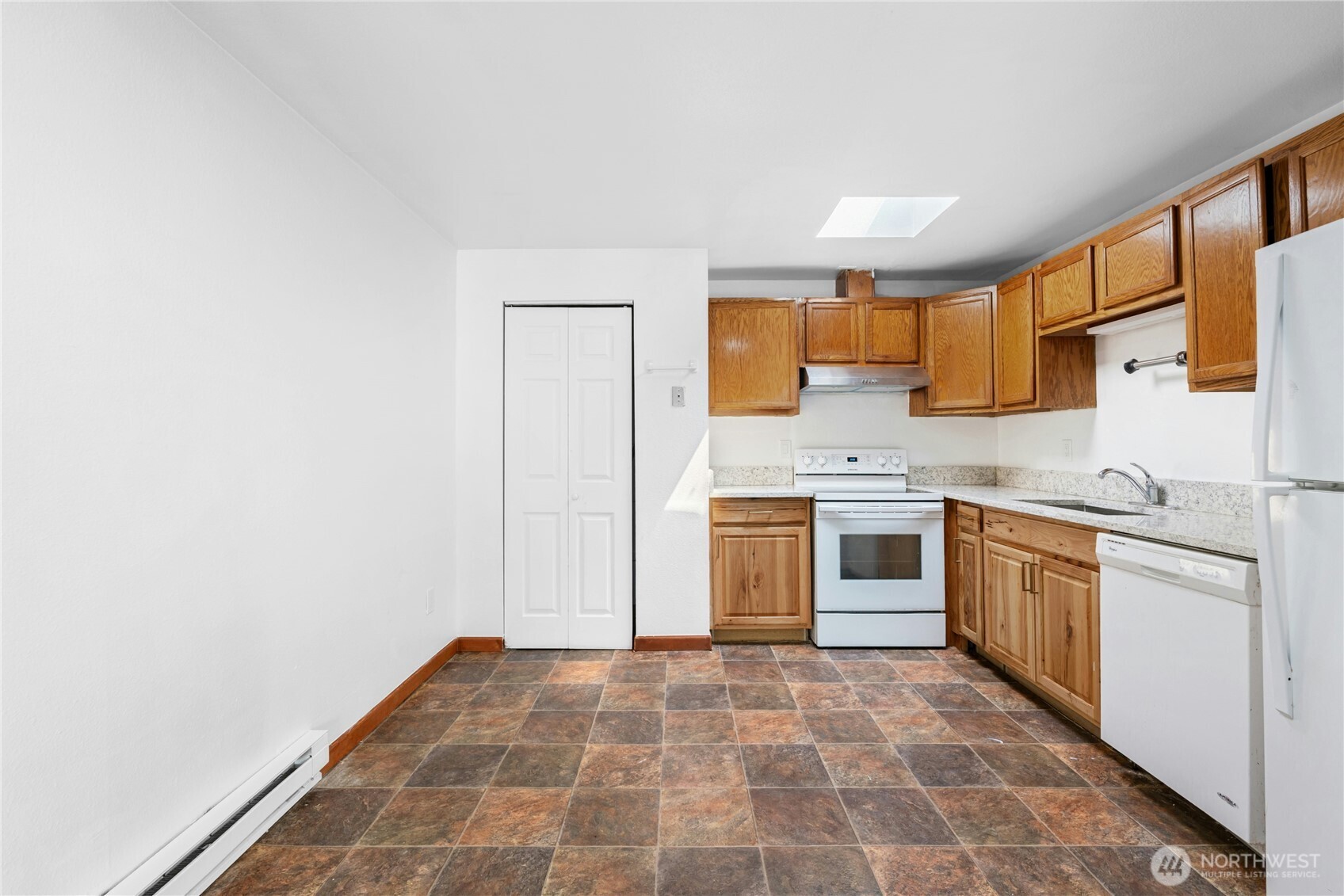14600 Southeast 176th Street, Unit R1 Renton, WA 98058 - Photo 10 of 33 Gallery Image 10