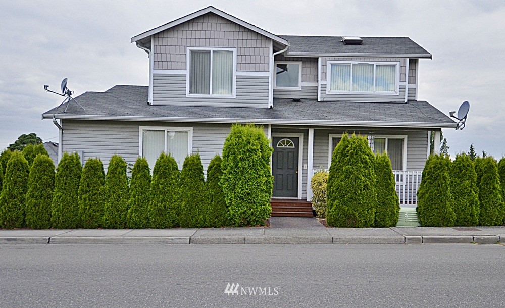 2435 Northeast 13th Street Renton, WA 98056 - Photo 1 of 1 Gallery Image 1