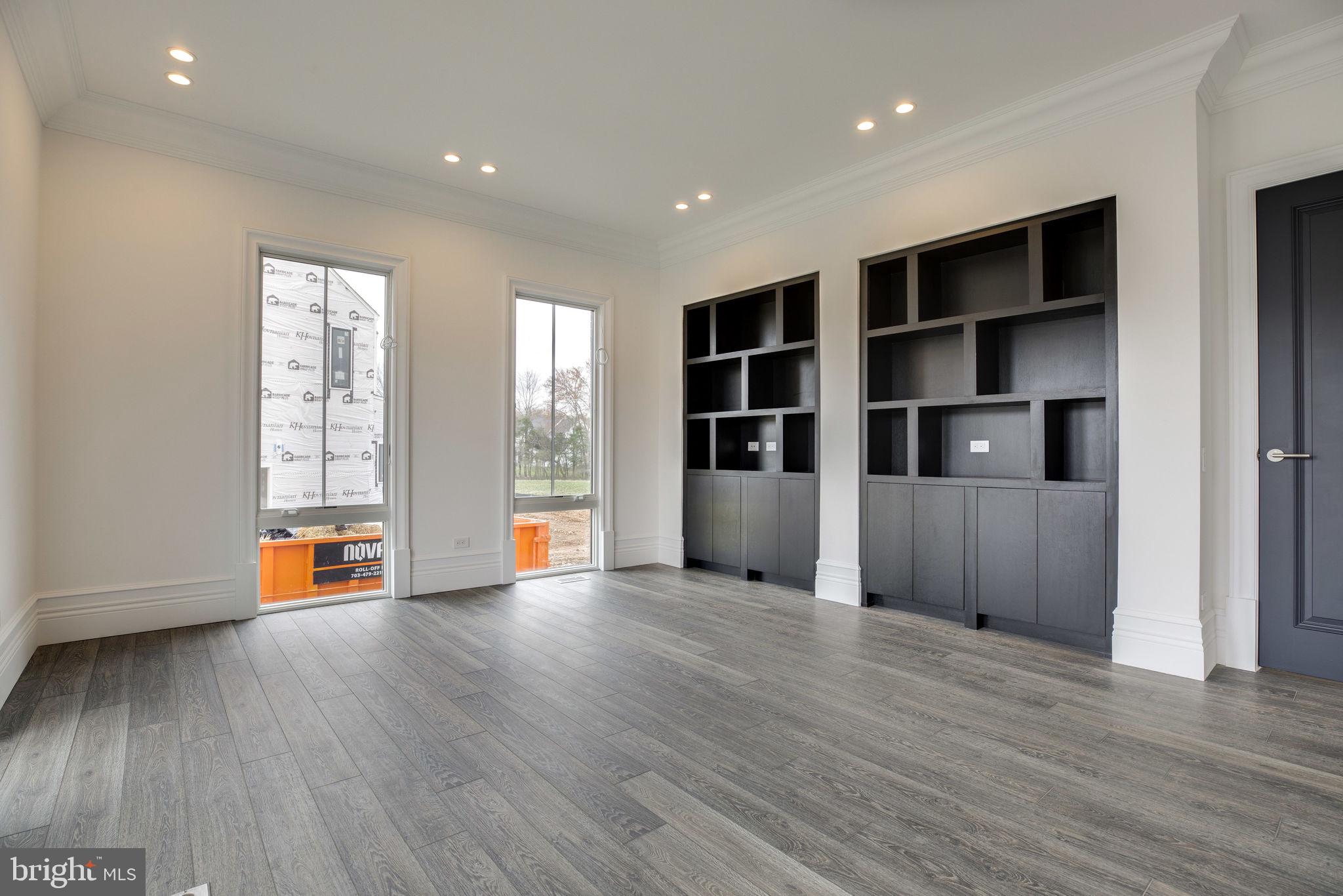 23075 Red Sunset Place Aldie, VA 20105 - Photo 14 of 89 Home Office with built-ins