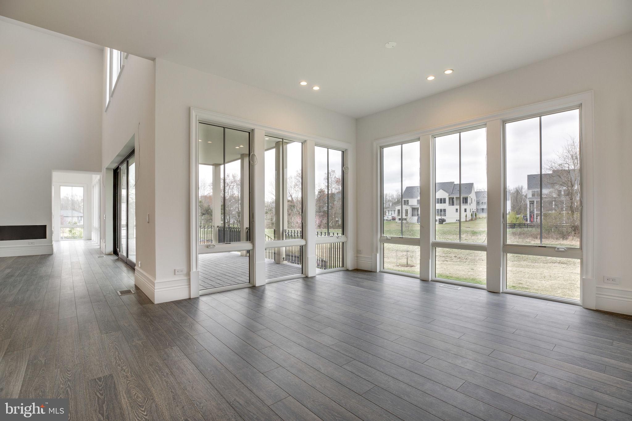 23075 Red Sunset Place Aldie, VA 20105 - Photo 31 of 89 Dining area off kitchen
