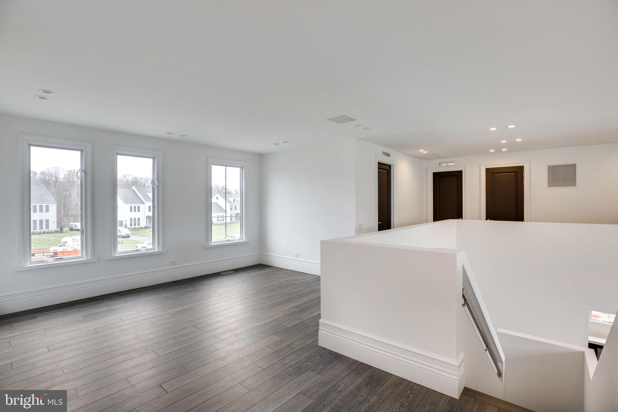 23075 Red Sunset Place Aldie, VA 20105 - Photo 38 of 89 Loft area