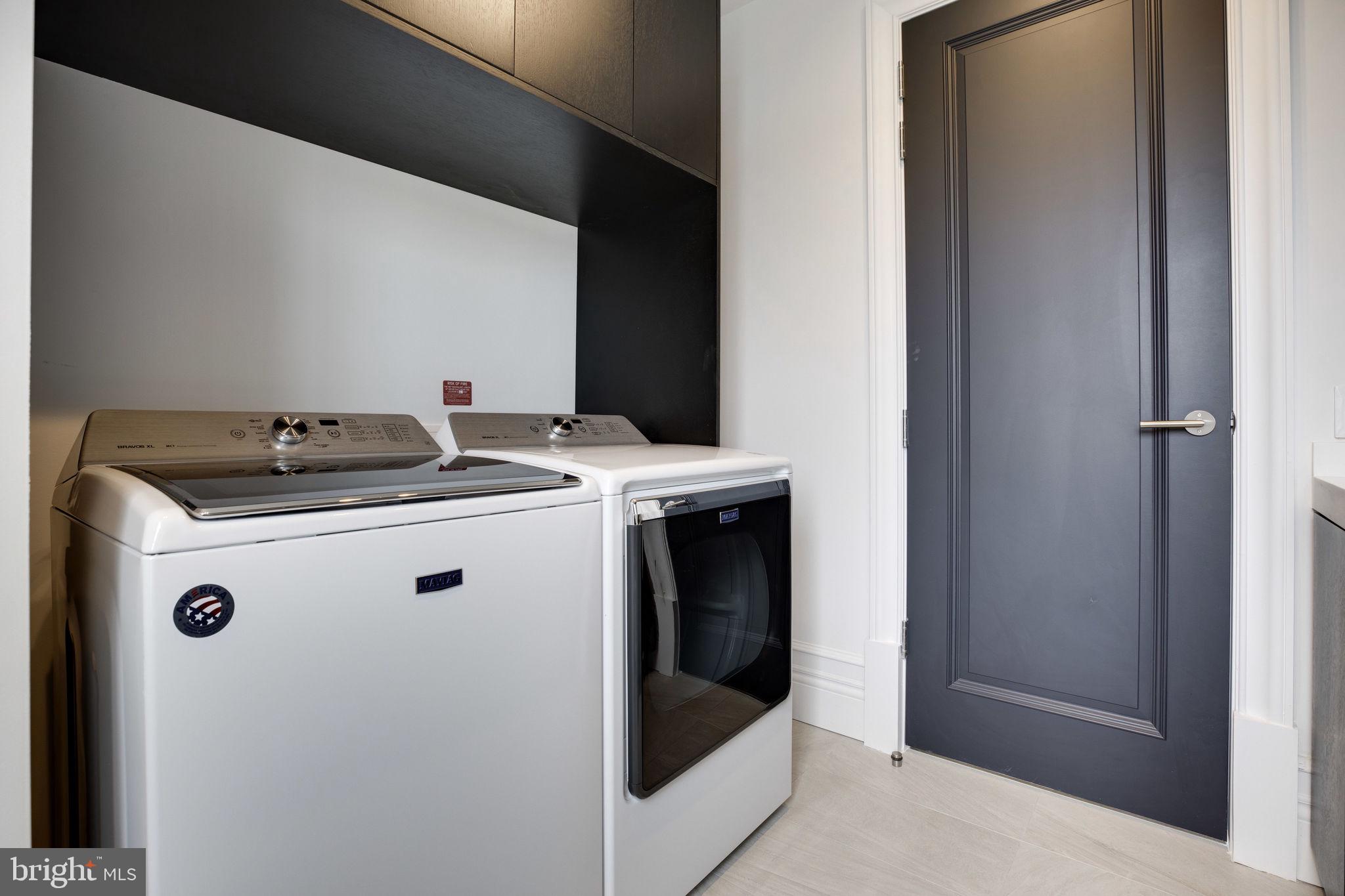 23075 Red Sunset Place Aldie, VA 20105 - Photo 50 of 89 Upper Level Laundry