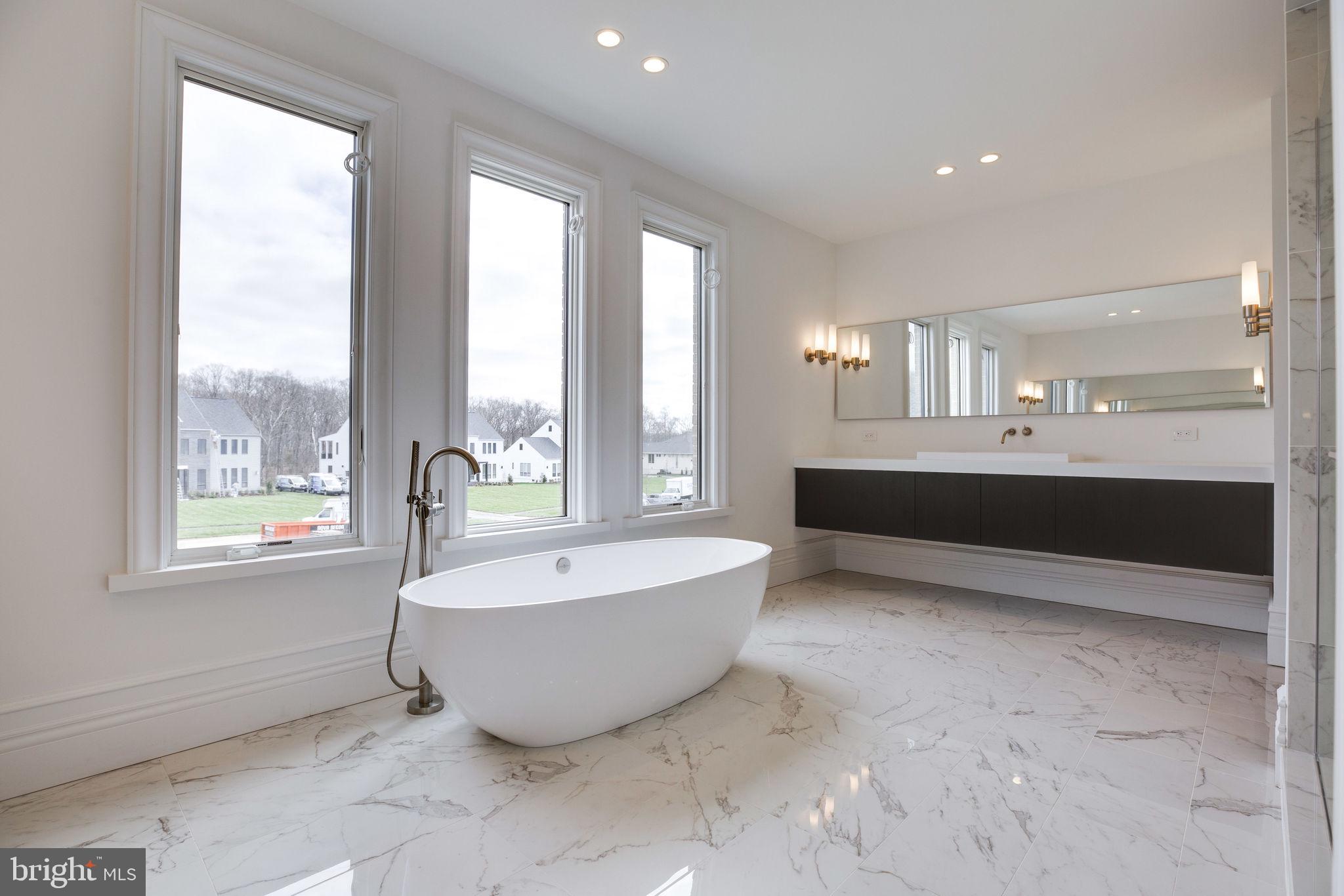 23075 Red Sunset Place Aldie, VA 20105 - Photo 59 of 89 Owner's Bath