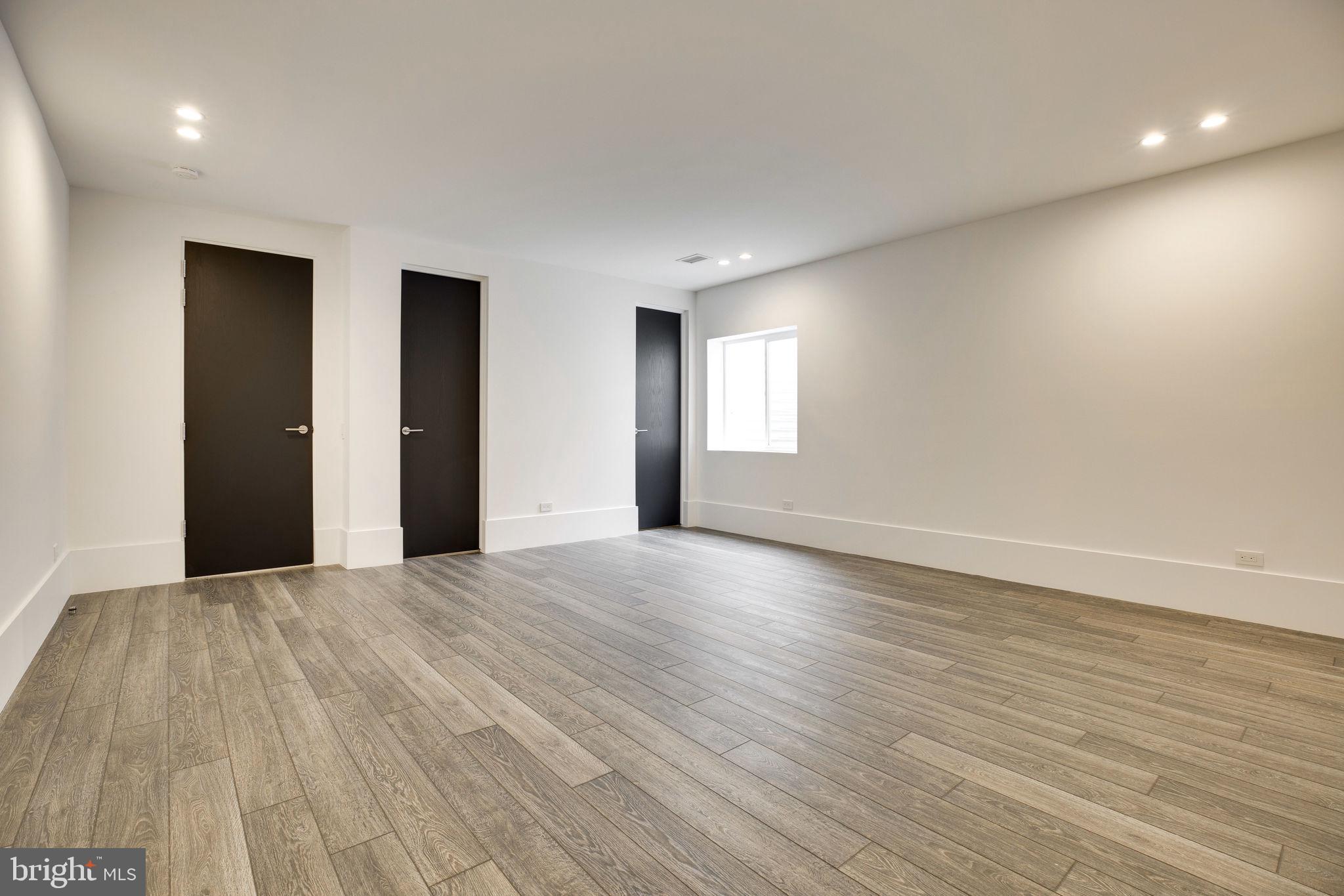23075 Red Sunset Place Aldie, VA 20105 - Photo 69 of 89 Lower level bedroom