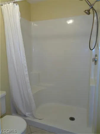 $2,600 | 2127 Southwest 52nd Lane, Cape Coral, FL 33914
