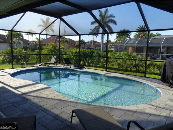 $2,600 | 2127 Southwest 52nd Lane, Cape Coral, FL 33914