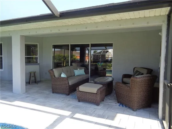 $2,600 | 2127 Southwest 52nd Lane, Cape Coral, FL 33914