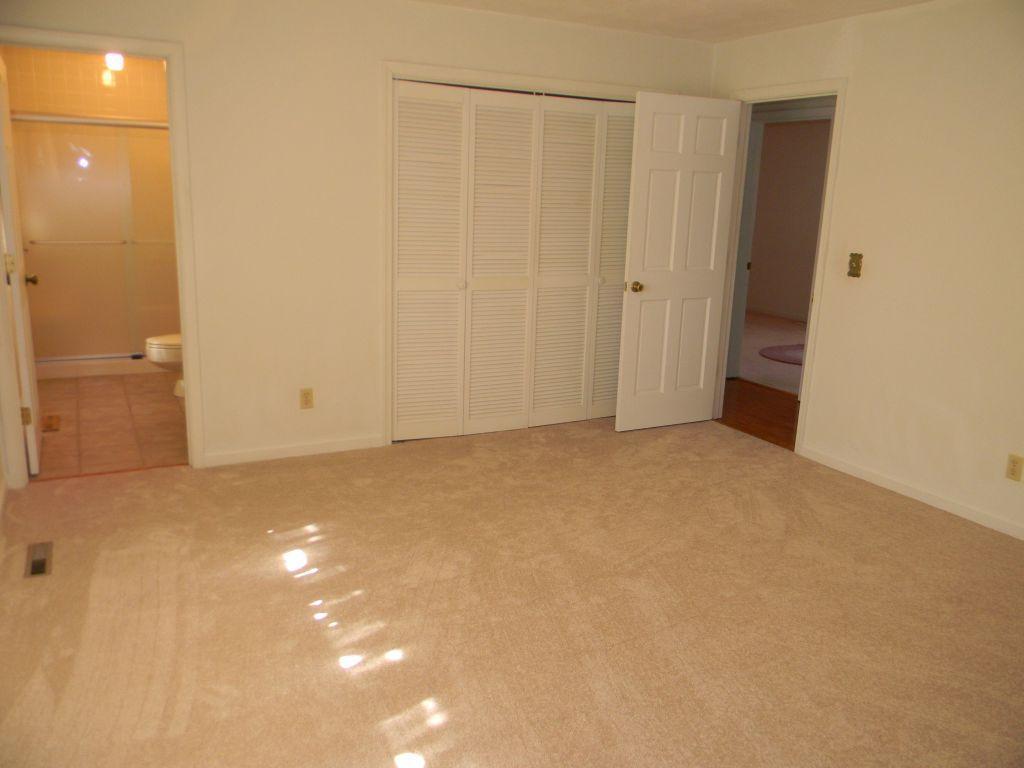 4925 Grape Tree Lane Roanoke, VA 24018 - Photo 20 of 27 a view of an empty room