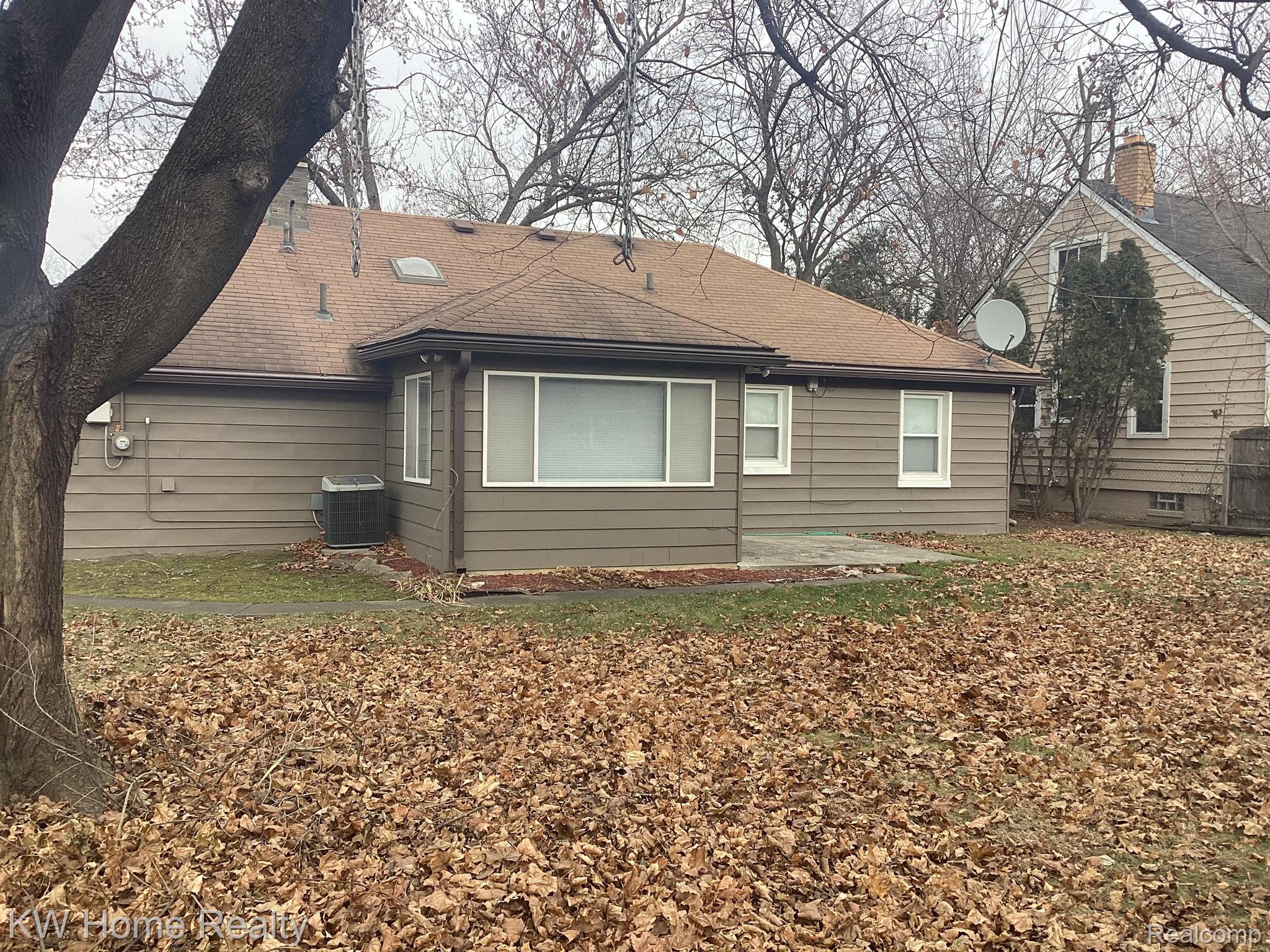 26447 Student Street Redford, MI 48239 - Photo 5 of 38 Backyard