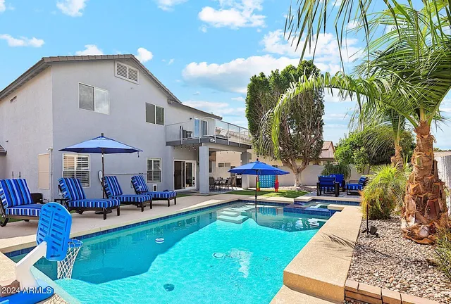 $10,000 | 1052 East Washington Avenue, Gilbert, AZ 85234