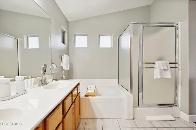 $10,000 | 1052 East Washington Avenue, Gilbert, AZ 85234