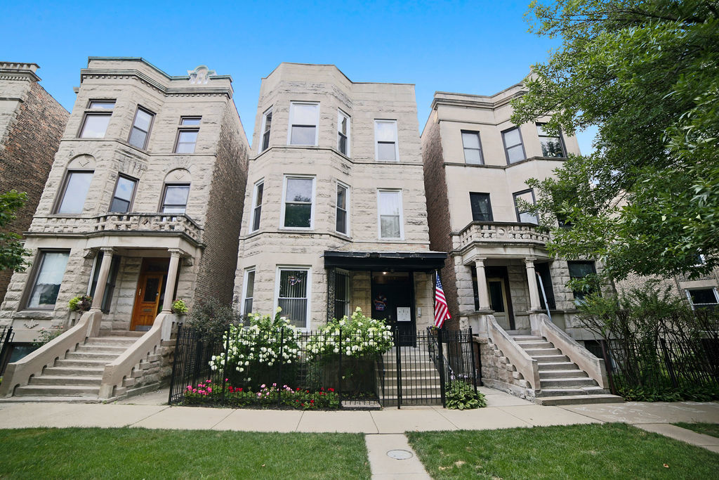 1518 North Oakley Boulevard, Chicago, IL 60622 Compass