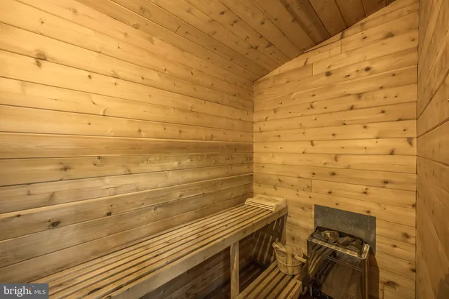 $5,995,000 | 2950 Chain Bridge Road Northwest, Washington, DC 20016