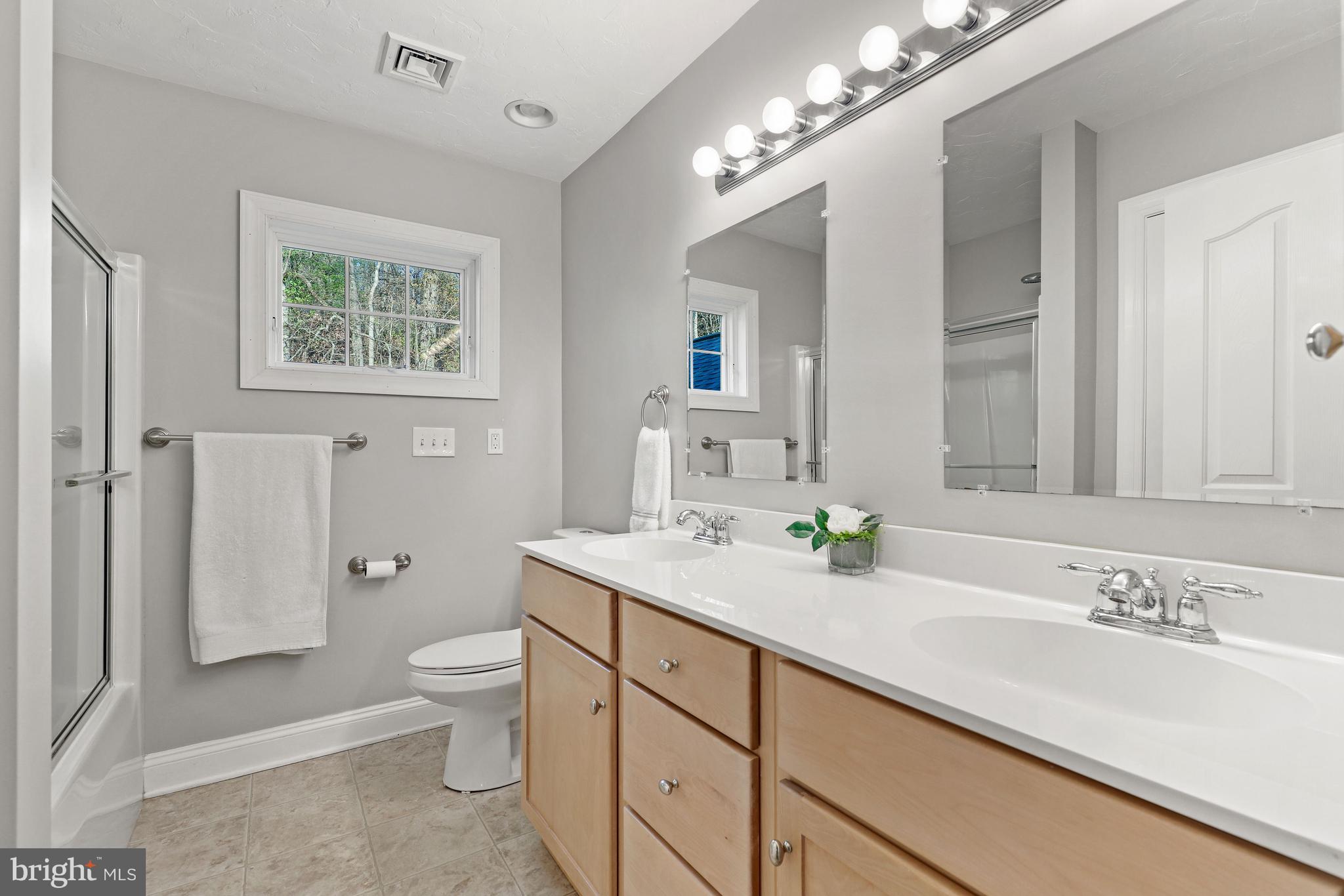 1936 Deininger Road York, PA 17406 - Photo 40 of 82 Bath