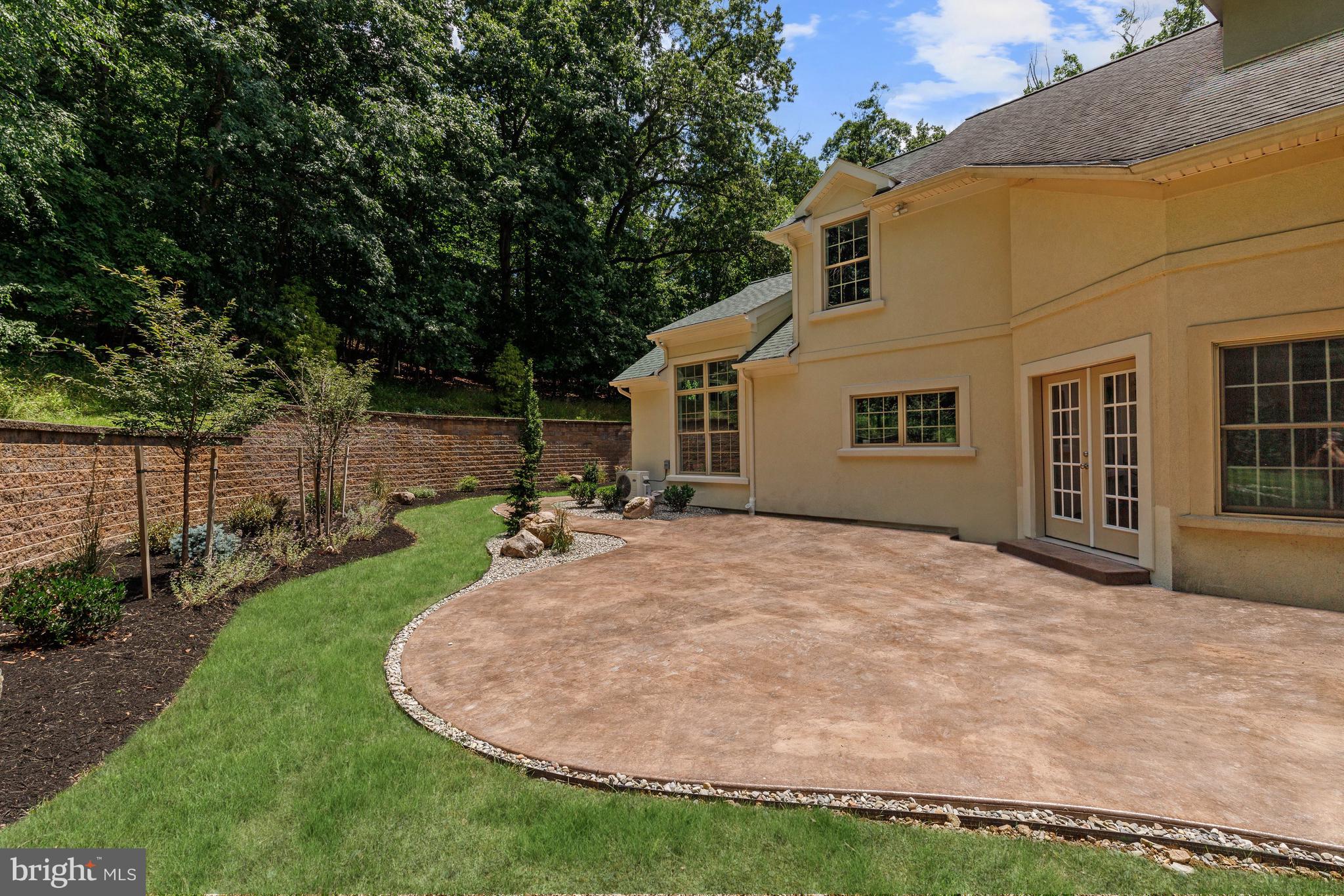 1936 Deininger Road York, PA 17406 - Photo 72 of 82 Patio