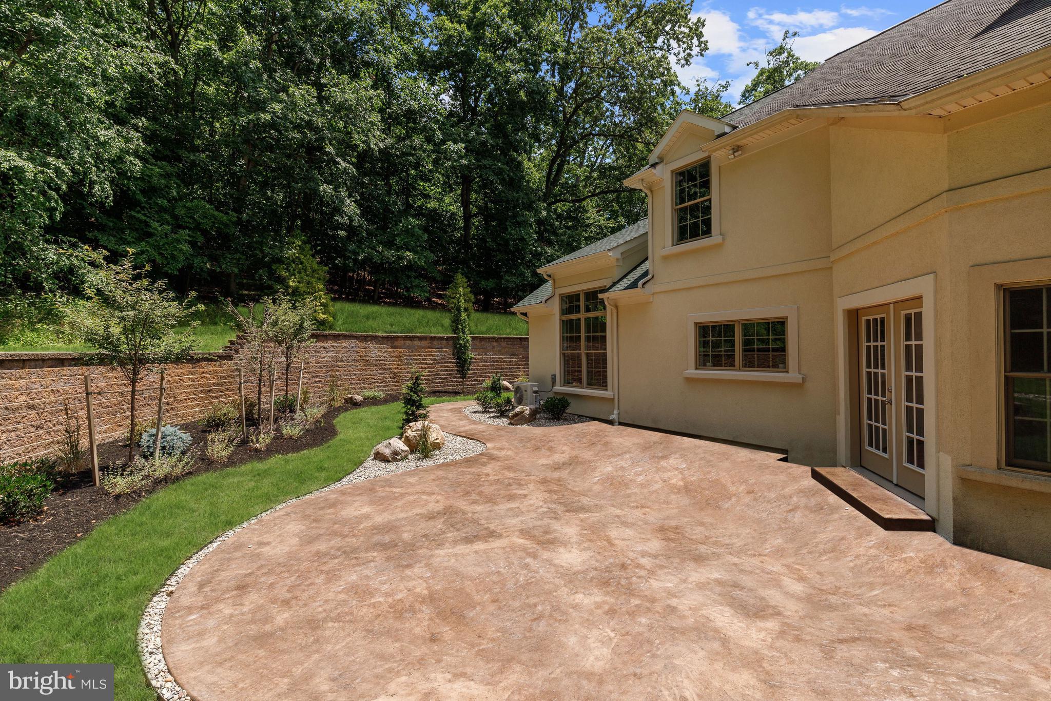 1936 Deininger Road York, PA 17406 - Photo 75 of 82 Patio