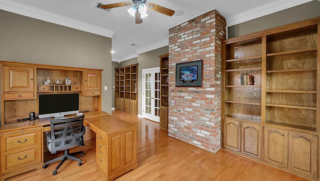 3111 Rockbridge Road Waco, TX 76657 - Photo 19 of 40 a workspace with furniture