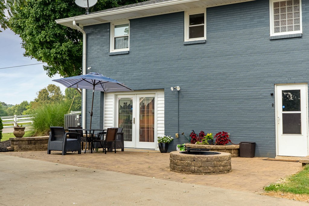6634 Flewellyn Road Springfield, TN 37172 - Photo 20 of 49 a front view of a house with patio
