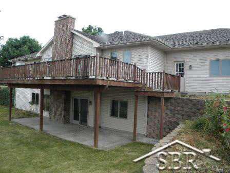 7619 Maple Road Frankenmuth, MI 48734 - Photo 3 of 12 20099176-2.JPG