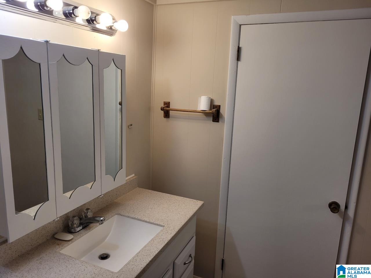 416 North Pine Hill Road Birmingham, AL 35217 - Photo 8 of 14