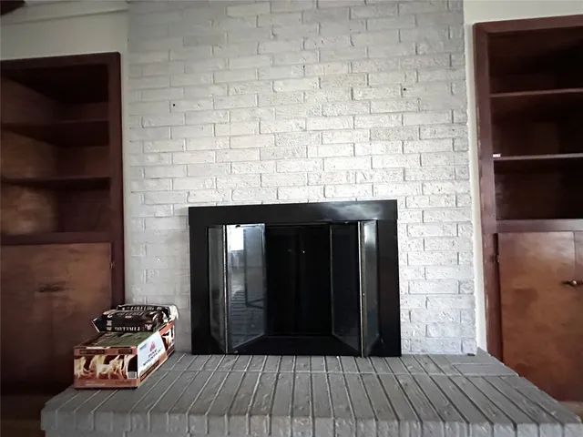 $200,000 | 11024 State Highway 71, El Campo, TX 77437