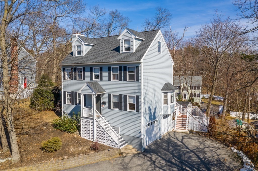 40 Curve Road Stoneham, MA 02180 - Photo 1 of 18 Gallery Image 1