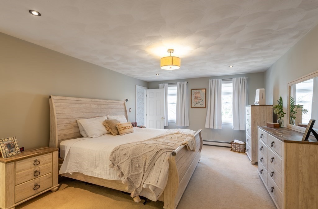 40 Curve Road Stoneham, MA 02180 - Photo 9 of 18 Gallery Image 9