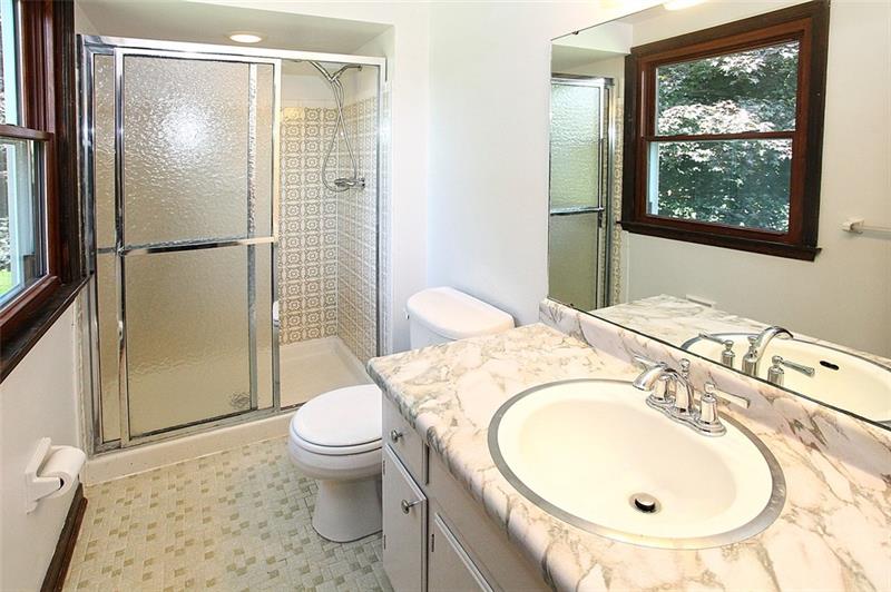 2602 Cole Road Wexford, PA 15090 - Photo 11 of 23 Gallery Image 11