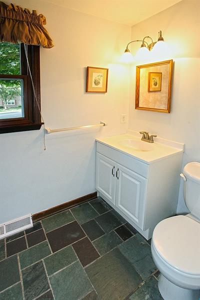 2602 Cole Road Wexford, PA 15090 - Photo 9 of 23 Gallery Image 9