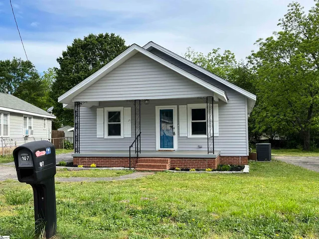 $1,500 | 107 Bennett Street, Greer, SC 29651