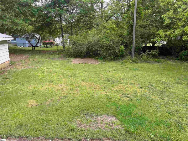 $1,500 | 107 Bennett Street, Greer, SC 29651