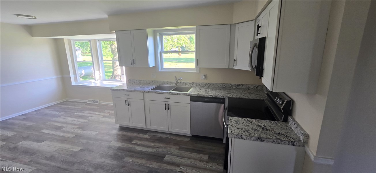34725 Capel Road Columbia Station, OH 44028 - Photo 6 of 47