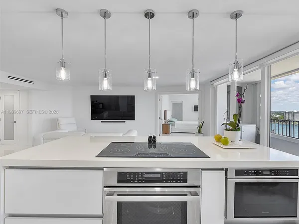 $10,500 | 550 South Ocean Boulevard, Unit 1509, Boca Raton, FL 33432