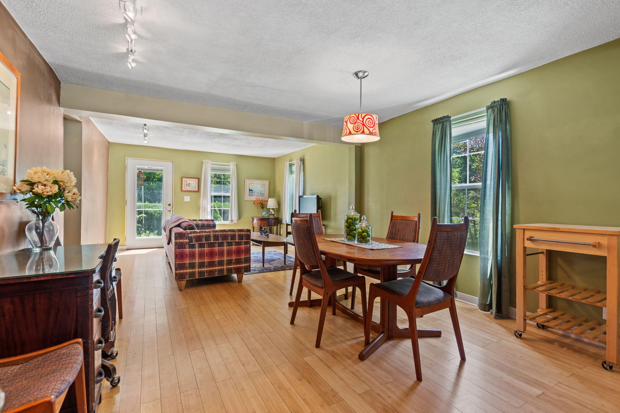 702 North Karwick Road Michigan City, IN 46360 - Photo 10 of 22 2048x1367