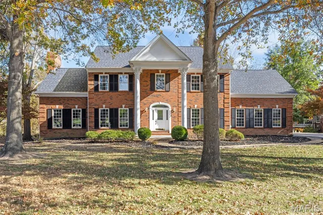 $900,000 | 1406 Wheatfield Lane, St. Albans, MO 63073