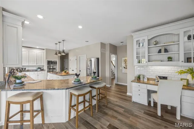 $900,000 | 1406 Wheatfield Lane, St. Albans, MO 63073