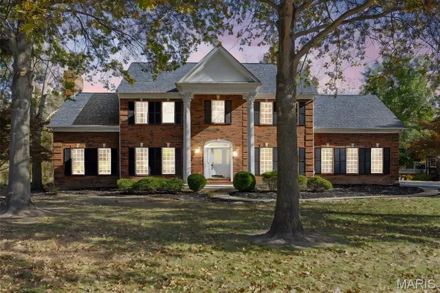 $900,000 | 1406 Wheatfield Lane, St. Albans, MO 63073