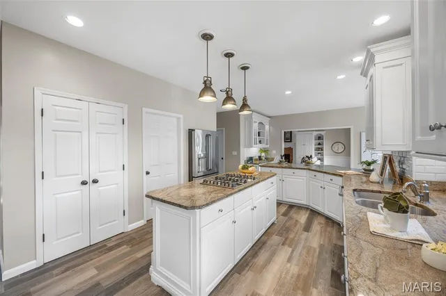 $900,000 | 1406 Wheatfield Lane, St. Albans, MO 63073