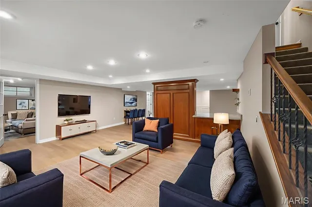 $900,000 | 1406 Wheatfield Lane, St. Albans, MO 63073